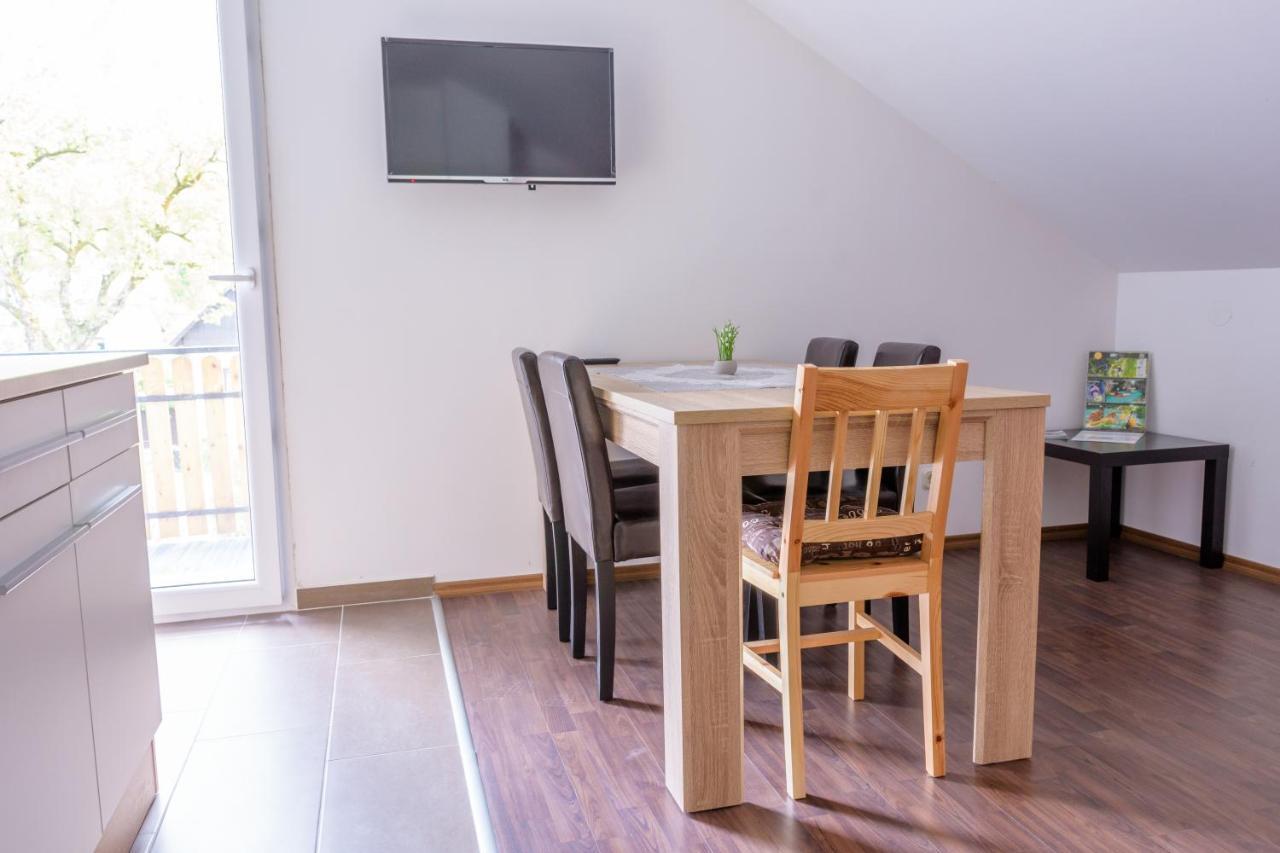 Apartmaji Slatenik Бовец Екстер'єр фото